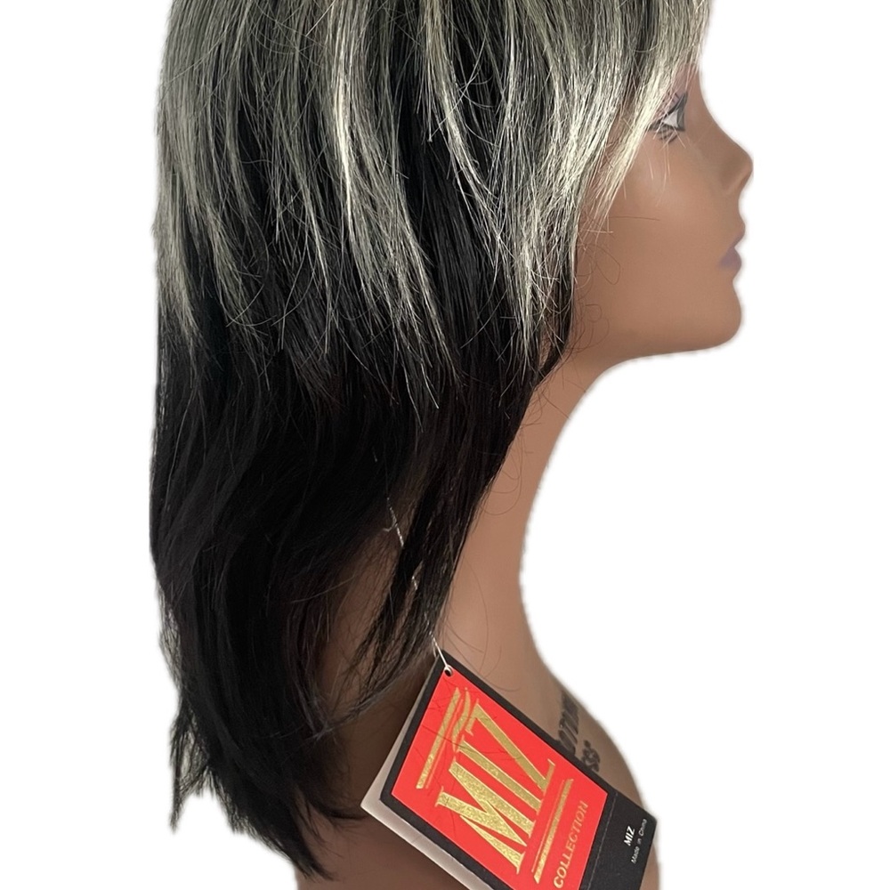 Wig - Picture 7 of 12